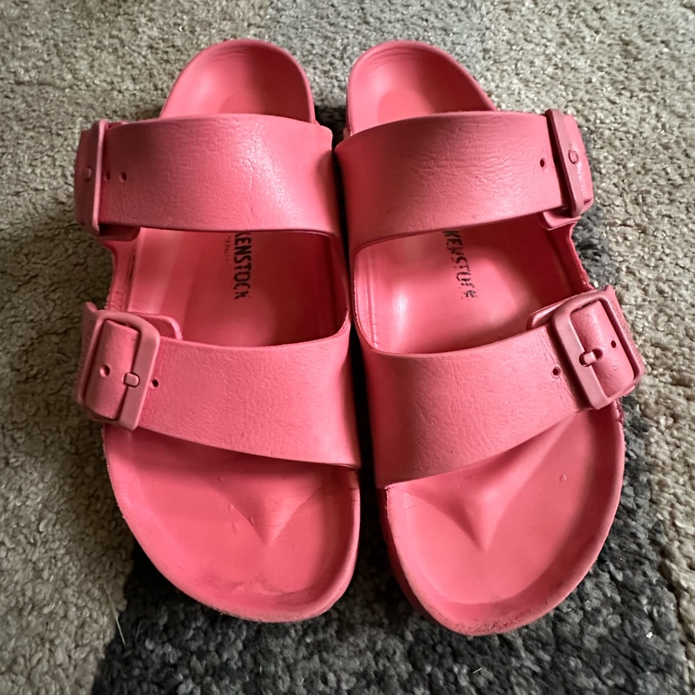 BIRKENSTOCK pink sandal. Women’s size 9